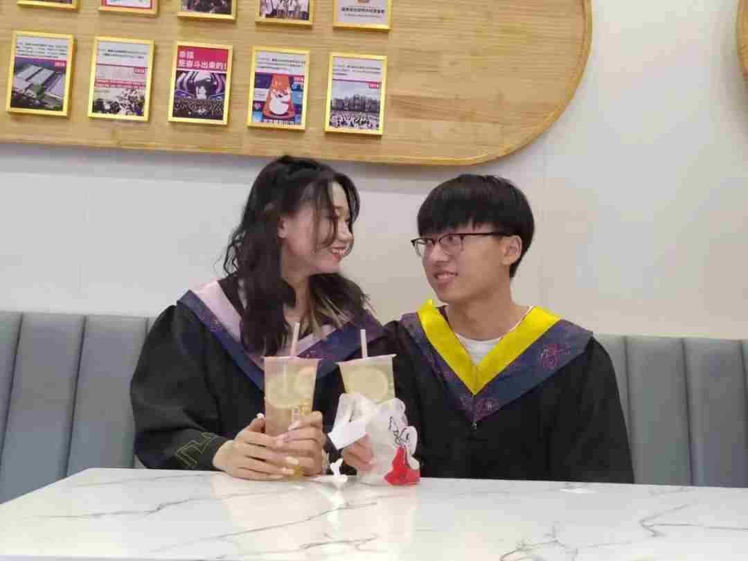 谈一别奋斗路 聚四载同窗情  ——ag8亚集团九游会官方网站2022届毕业 生欢送会