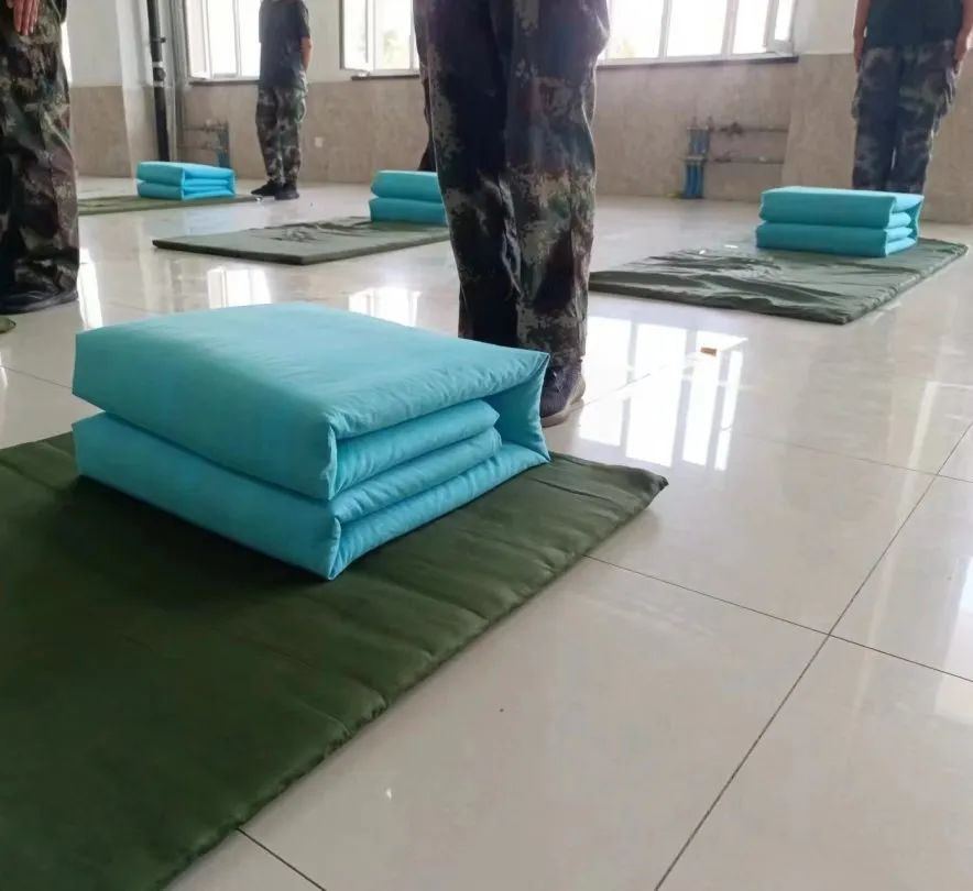 ag8亚集团九游会官方网站‖学管干部2024年暑期军事训练考核评比暨表彰大会