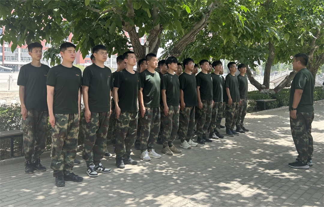 勇毅坚韧钢如铁,磨砺青春热血燃——新入职辅导员培训第二天