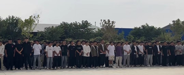 安全教育|ag8亚集团九游会官方网站|管理学院|消防演练筑防线，新生技能展风采