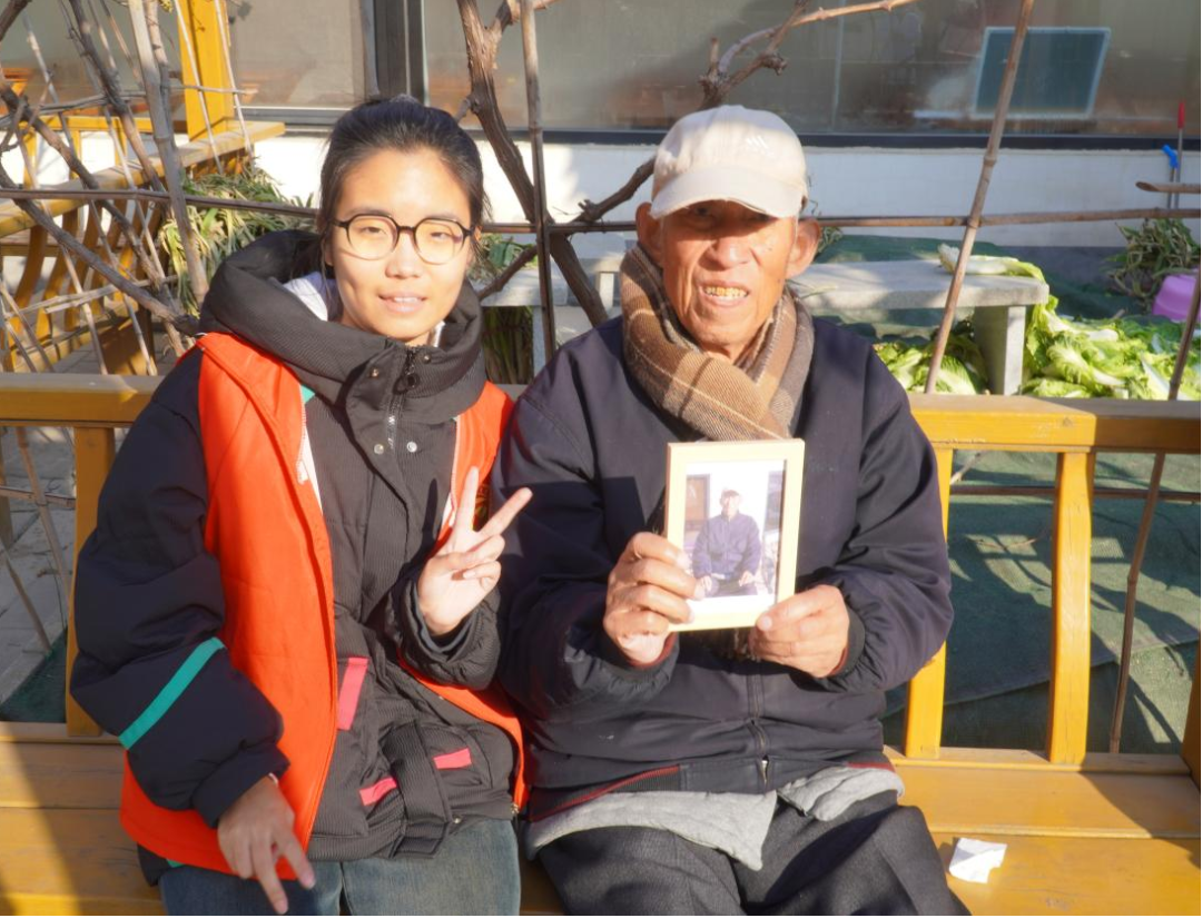 时光留影,温暖夕阳 ——保理青年志愿者养老院拍照送暖行动