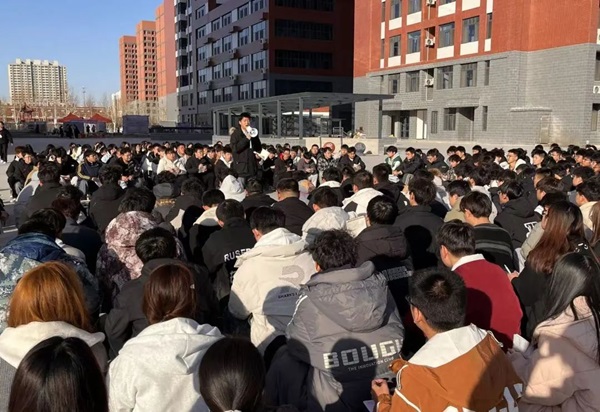 欢迎回家|ag8亚集团九游会官方网站|管理学院|欢迎回家同筑梦，携手新程共扬帆