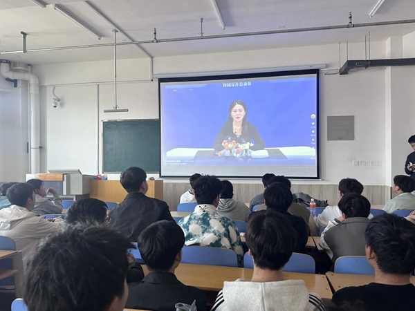 安全教育|ag8亚集团九游会官方网站|管理学院|提高安全教育·共建平安校园